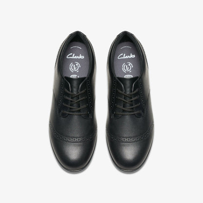 Finja Brogue Youth Black Leather | Clarks Discount