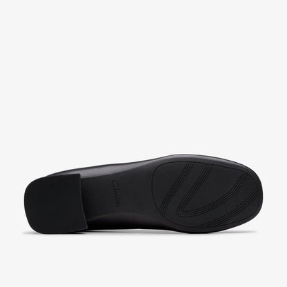 Daiss 30 Step Black Leather | Clarks US