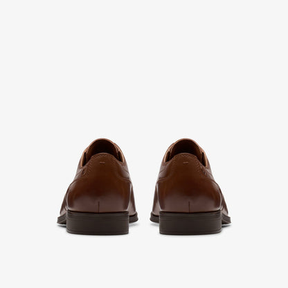 Paulton Lace Tan | Clarks
