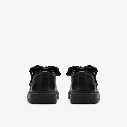 Lorcam Jane Youth Black Leather | Clarks Sale